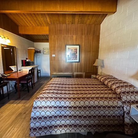 Ace Crown Motel Medicine Hat Dış mekan fotoğraf