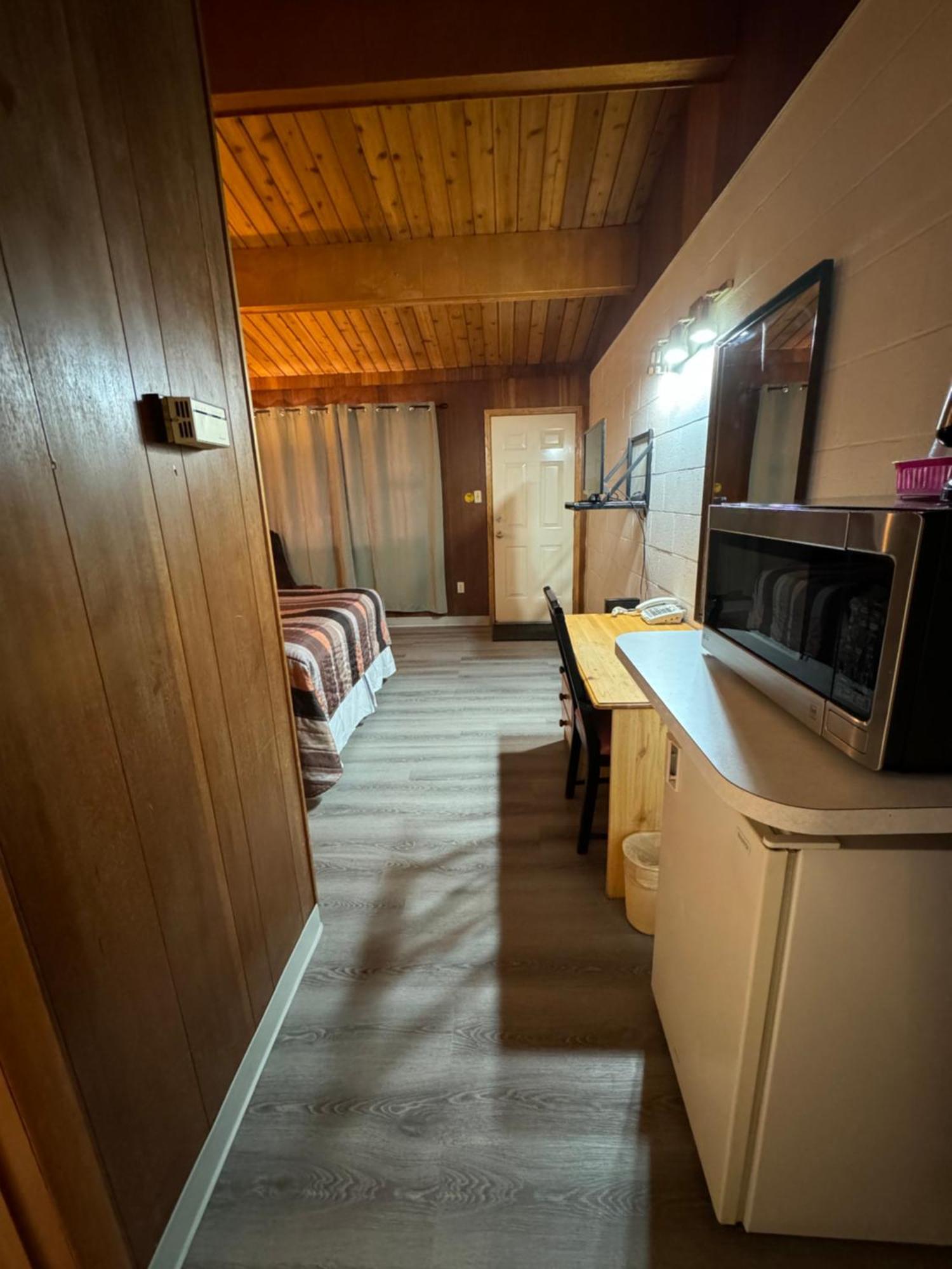 Ace Crown Motel Medicine Hat Dış mekan fotoğraf