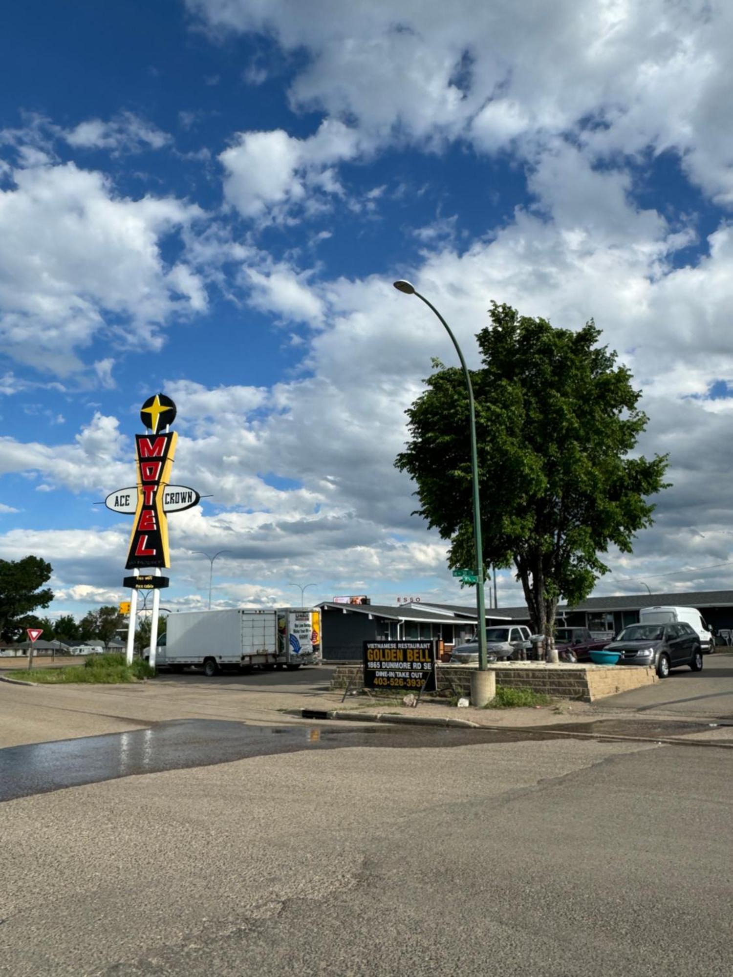 Ace Crown Motel Medicine Hat Dış mekan fotoğraf