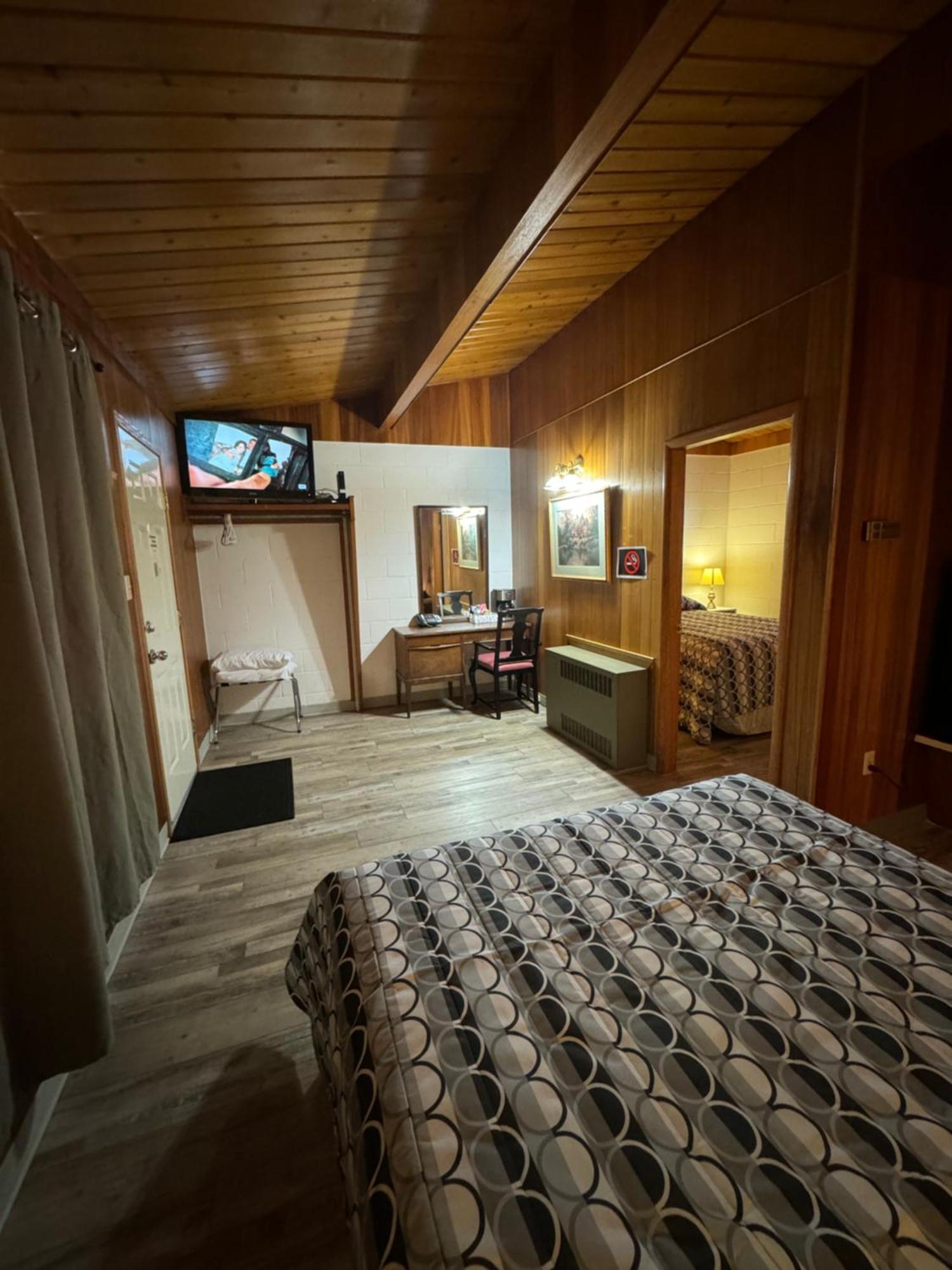 Ace Crown Motel Medicine Hat Dış mekan fotoğraf