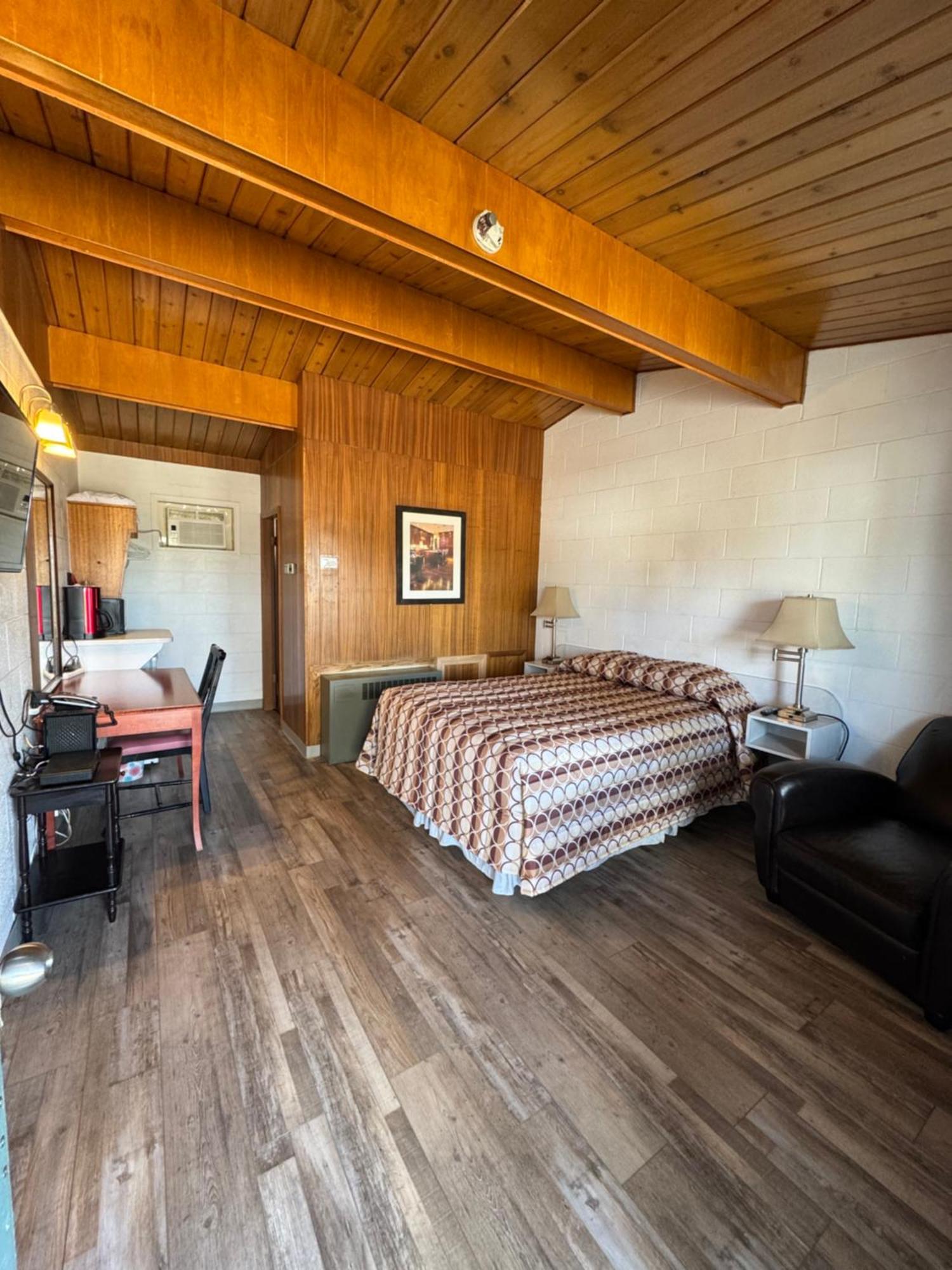 Ace Crown Motel Medicine Hat Dış mekan fotoğraf