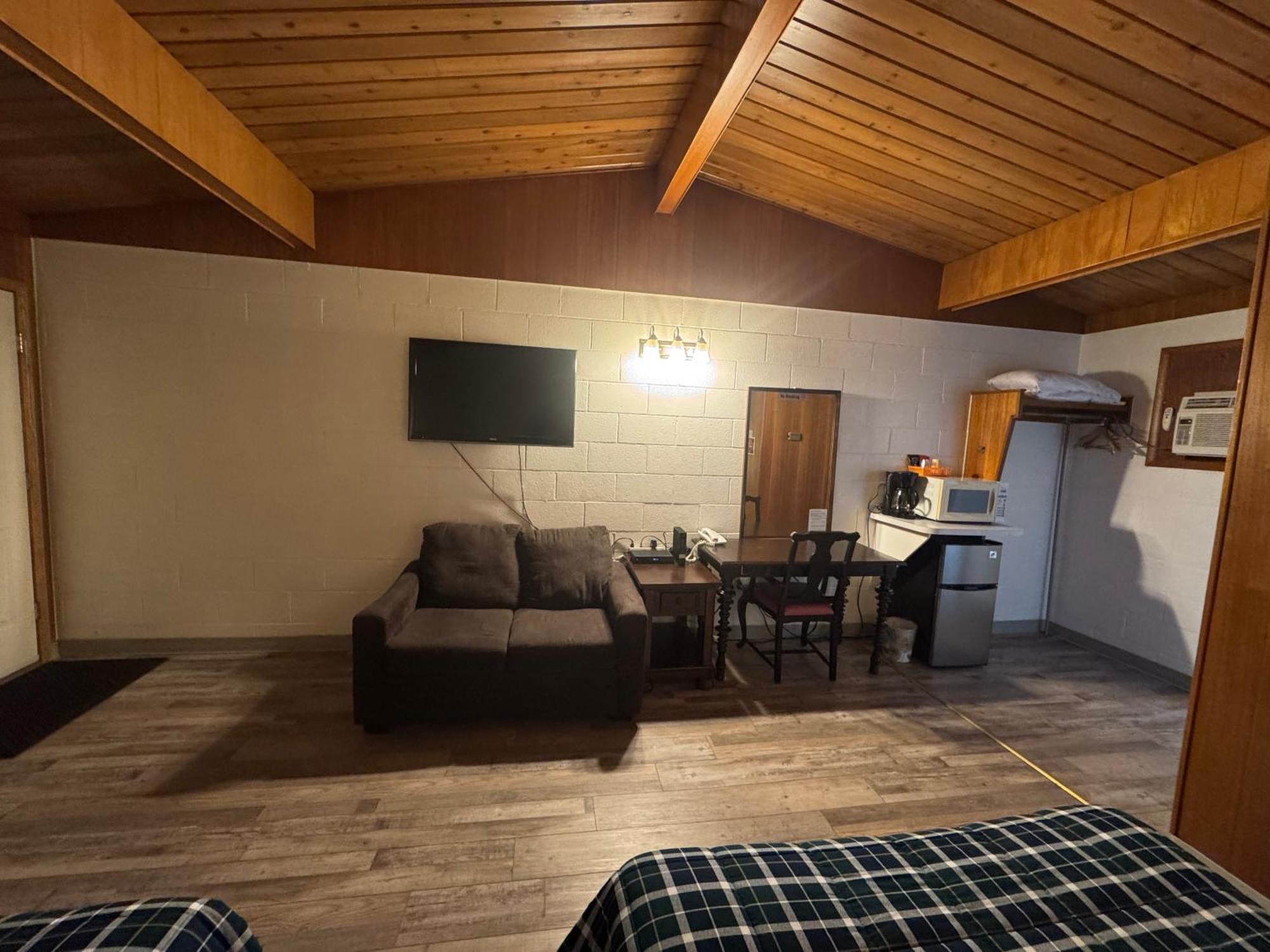 Ace Crown Motel Medicine Hat Dış mekan fotoğraf