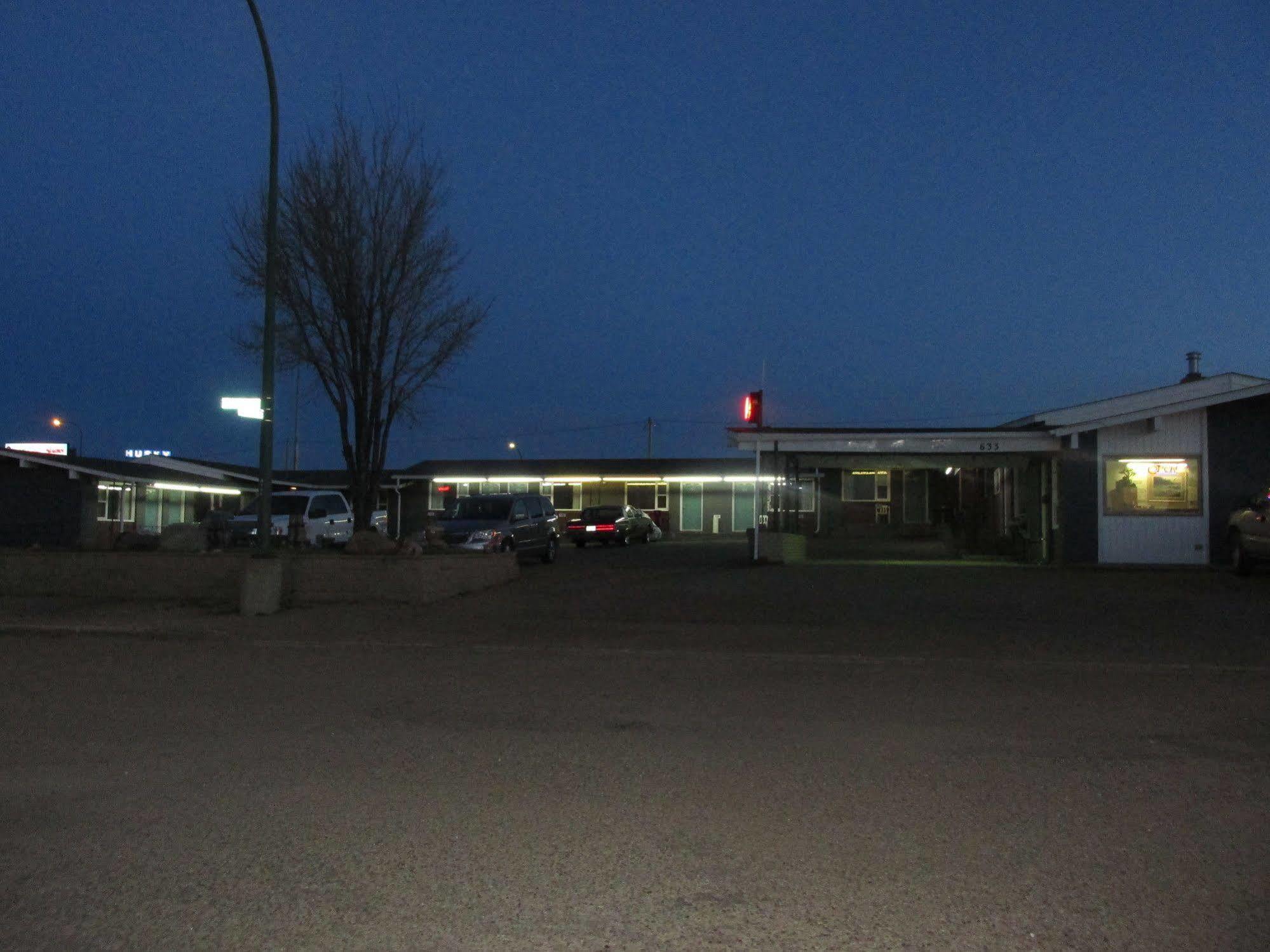 Ace Crown Motel Medicine Hat Dış mekan fotoğraf