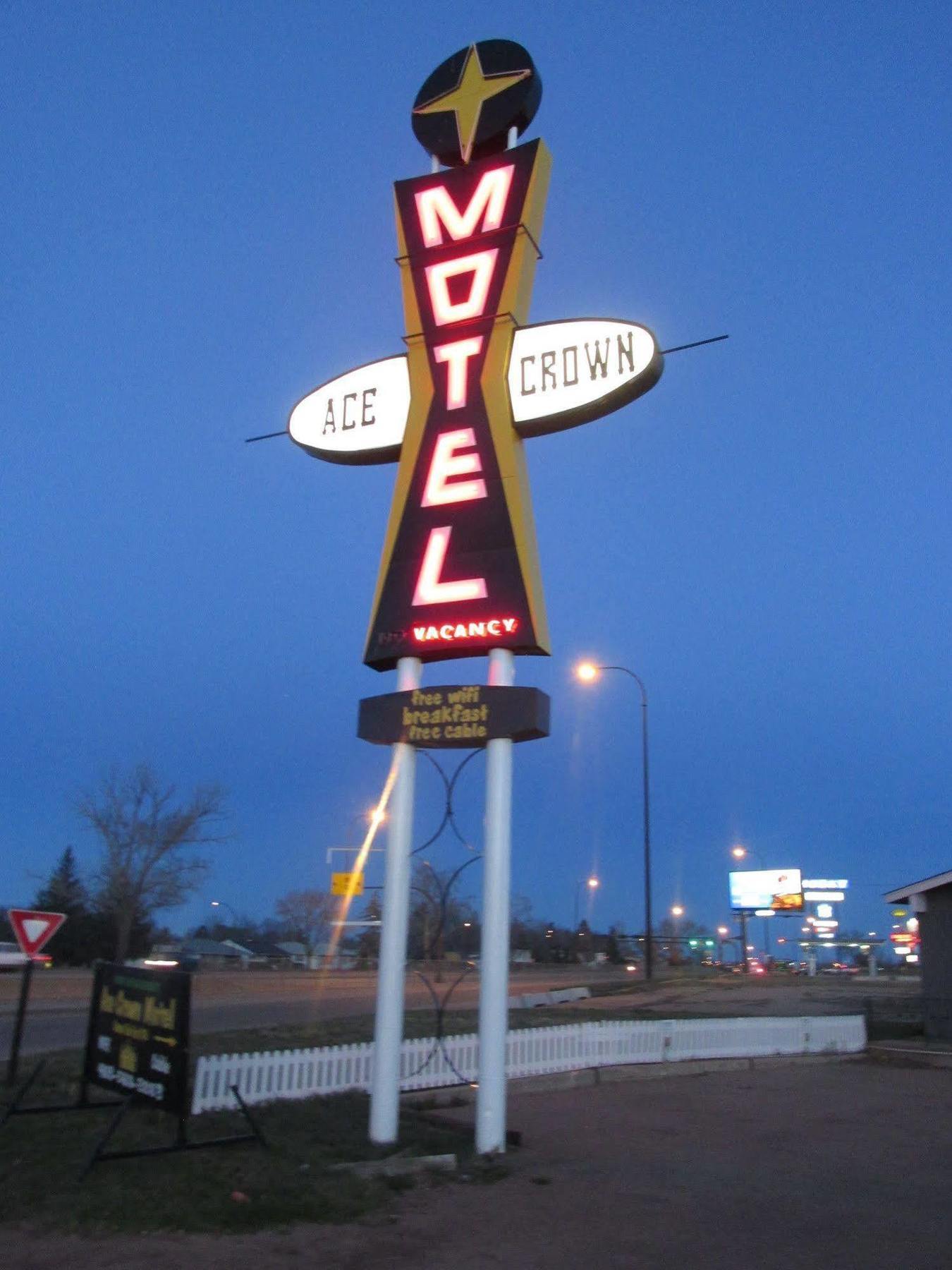 Ace Crown Motel Medicine Hat Dış mekan fotoğraf