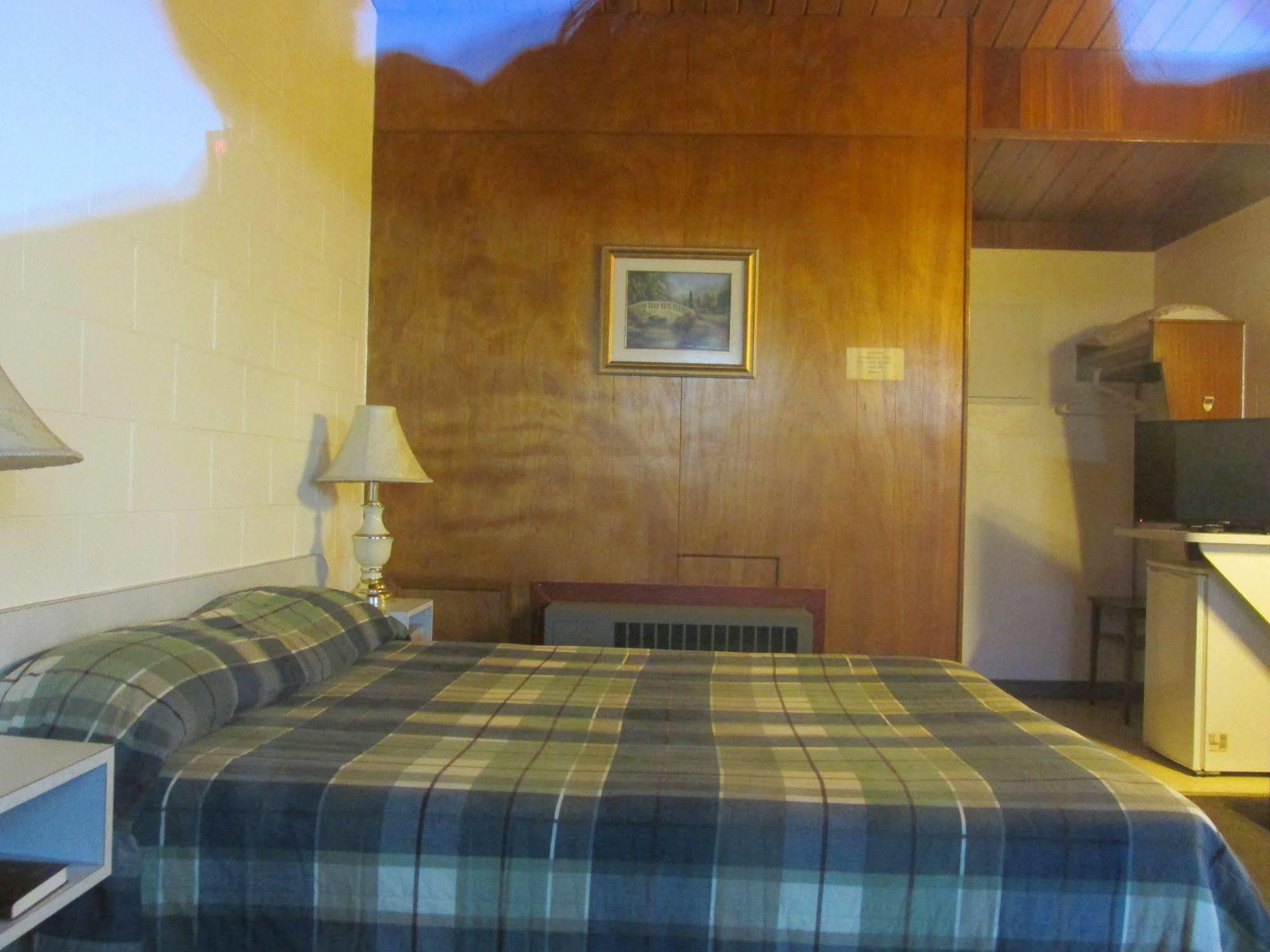 Ace Crown Motel Medicine Hat Dış mekan fotoğraf